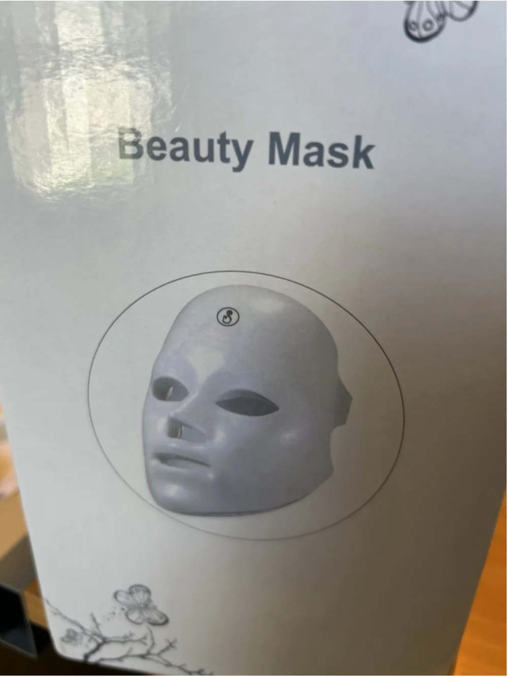 Beauty Mask 7 -Color LED One-Button Operation Portable and Rechargeable